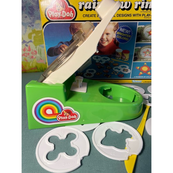 Play-Doh Rainbow Rings Extruder Toy - 1981 COMPLETE - Picture 7 of 11